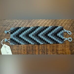 Chevron Beaded Bracelet in Black and Gray